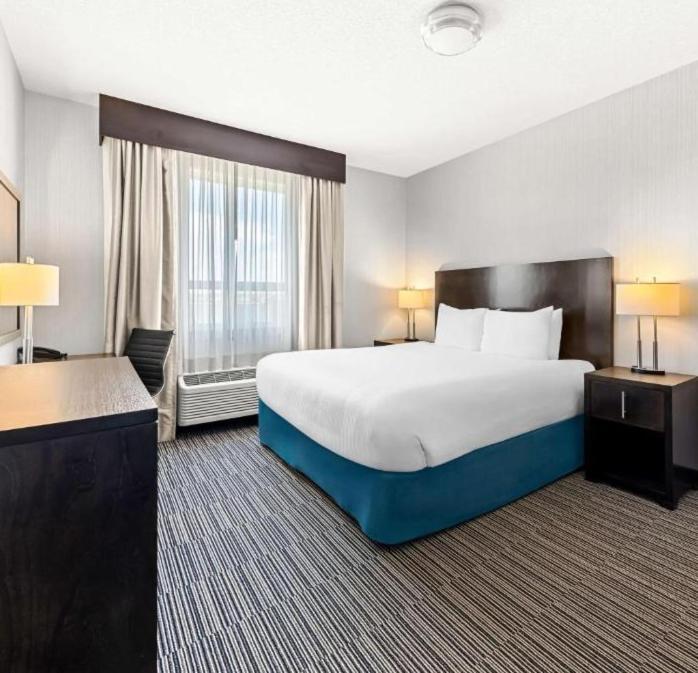Best Western Plus Airdrie Gateway Exterior photo